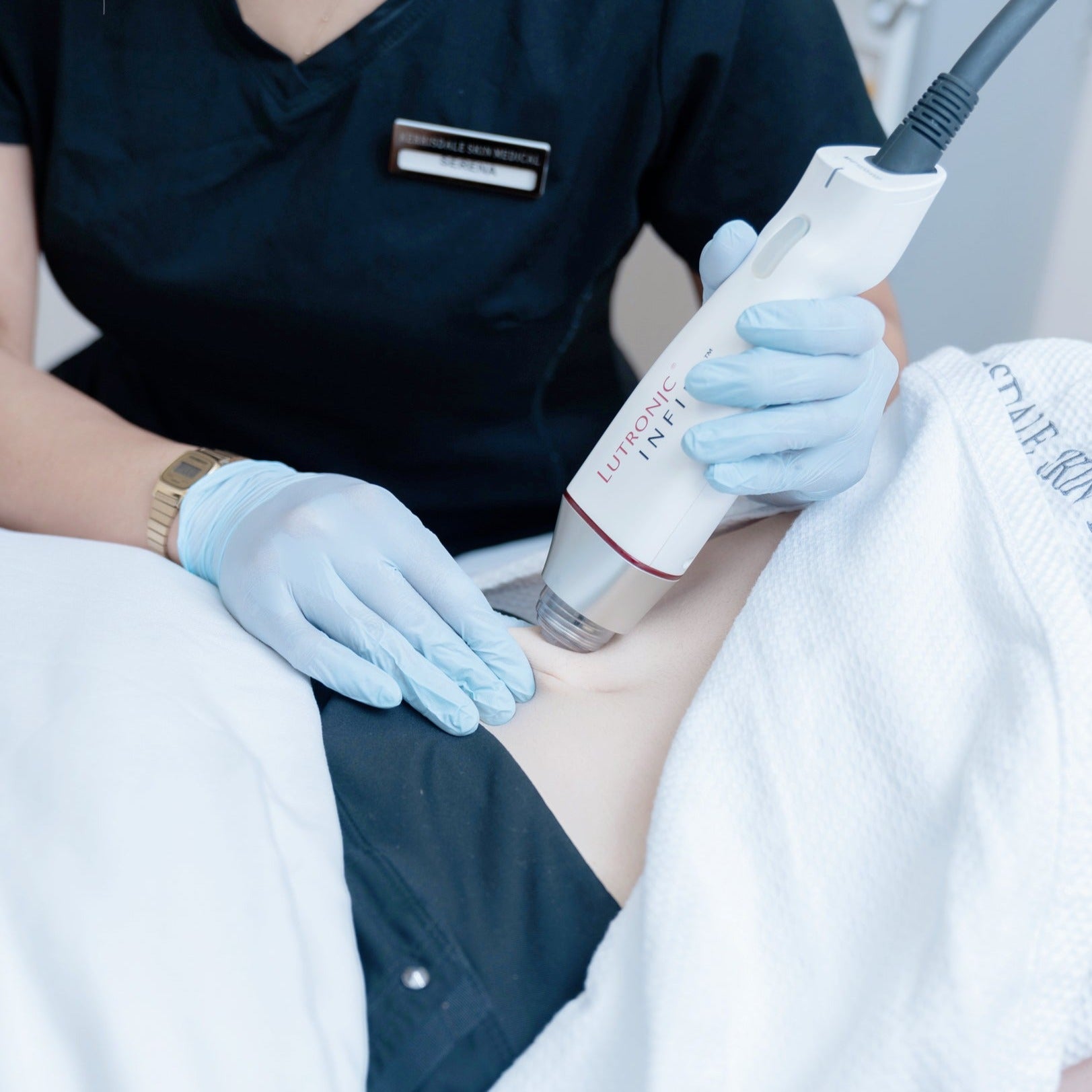 ๐ข๐ฝ๐ฒ๐ป ๐๐ผ๐๐๐ฒ ๐ฃ๐ฟ๐ผ๐บ๐ผ | Lutronicยฎ Infiniโข RF Microneedling